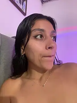 BrittanyDiaz online show from 04/22/26, 07:59