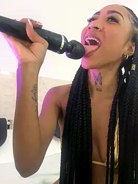 Snapshot of cristal_subin69 chatting on 09/17/25, 12:29 cristal subin69 online show from 09/17/25, 12:29