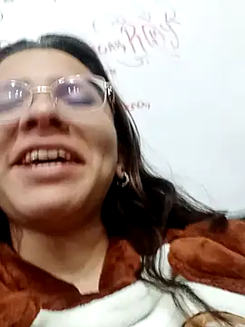 karlamorris  online show from 01/12/25, 08:14