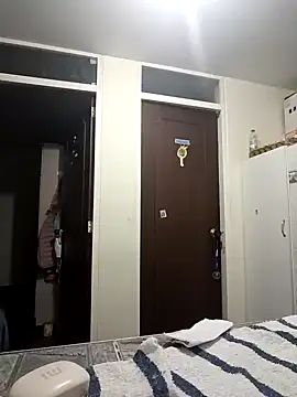 karlamorris  online show from 02/11/25, 01:41