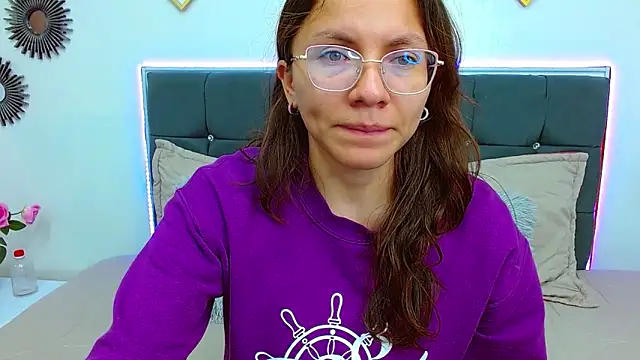 karlamorris  online show from 02/17/25, 01:32