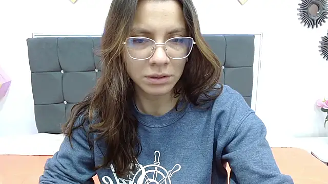 karlamorris  online show from 02/24/25, 01:42