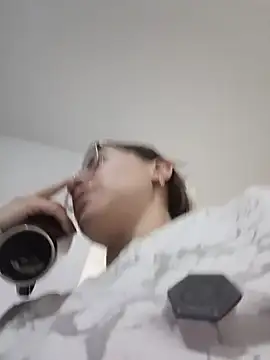 karlamorris  online show from 10/21/25, 01:56