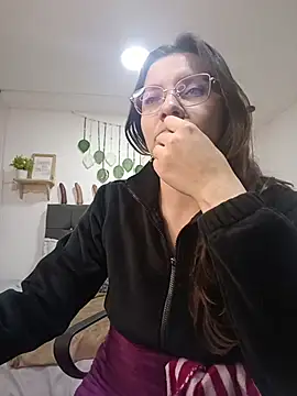 karlamorris  online show from 10/26/25, 05:35