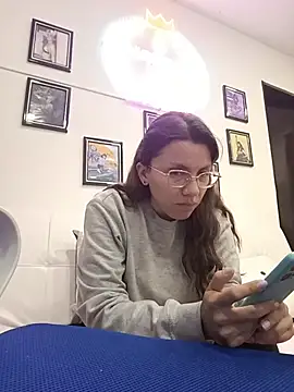 karlamorris  online show from 11/11/25, 01:33