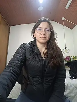 karlamorris  online show from 12/17/25, 01:28