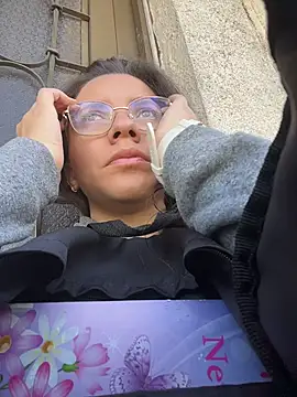 karlamorris  online show from 02/05/26, 01:49