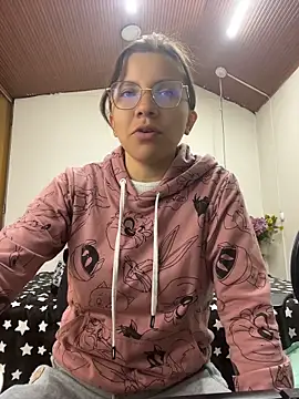 karlamorris  online show from 04/14/26, 01:06