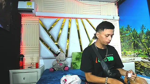 Ashley James online show from 09/23/25, 08:23