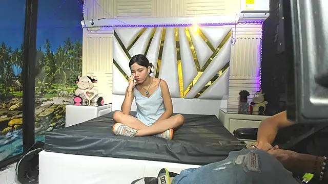 Ashley James online show from 10/21/25, 08:31