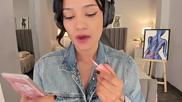 Snapshot of renee_shelby_ chatting on 12/03/24, 11:57 renee shelby online show from 12/03/24, 11:57