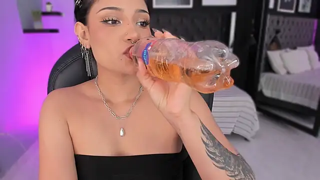 renee shelby  online show from 03/10/26, 08:36