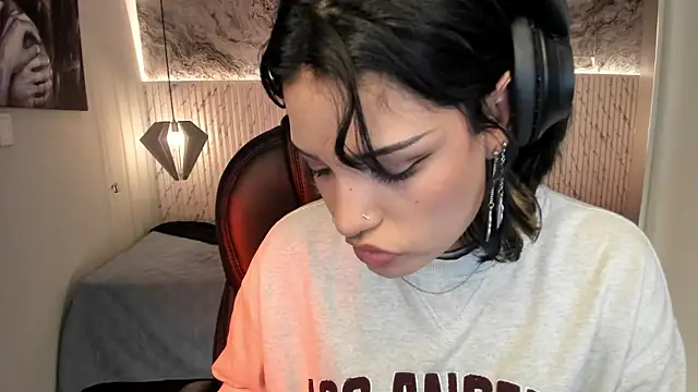 Snapshot of renee_shelby_ chatting on 07/11/26, 08:44 renee shelby online show from 07/11/26, 08:44