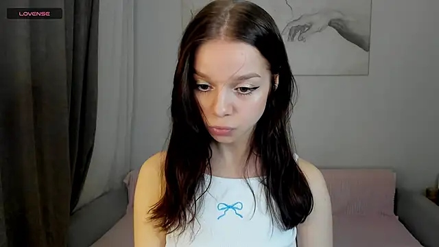 Snapshot of crystal_lilith chatting on 05/28/26, 05:21 crystal lilith online show from 05/28/26, 05:21