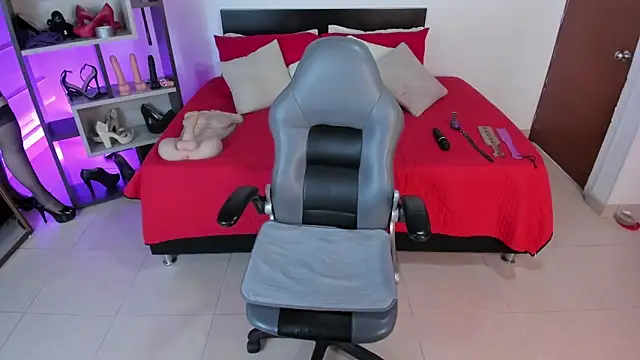 Snapshot of Veronica_Jacobss chatting on 10/20/25, 07:03 Veronica Jacobss online show from 10/20/25, 07:03