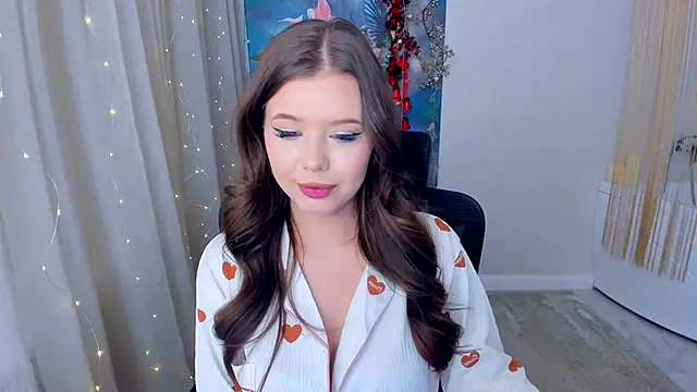 Snapshot of FollowLovee chatting on 12/31/24, 03:45 FollowLovee online show from 12/31/24, 03:45