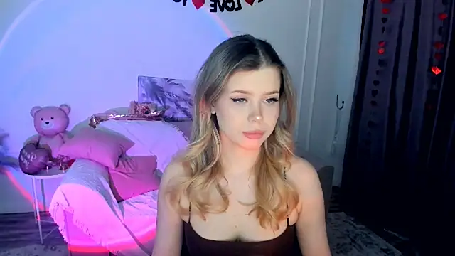 FollowLovee online show from 02/28/26, 03:40