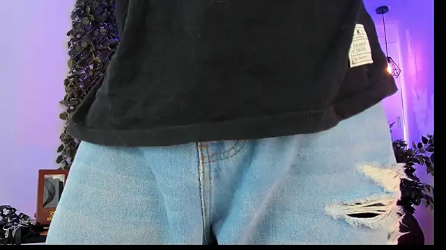 Snapshot of MagnusFrost chatting on 01/24/25, 07:39 MagnusFrost online show from 01/24/25, 07:39