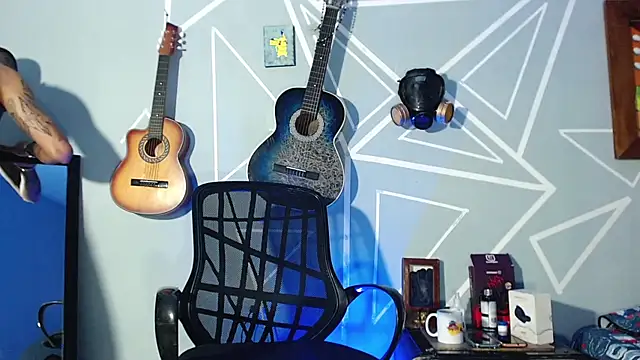 Snapshot of MagnusFrost chatting on 02/04/25, 12:40 MagnusFrost online show from 02/04/25, 12:40