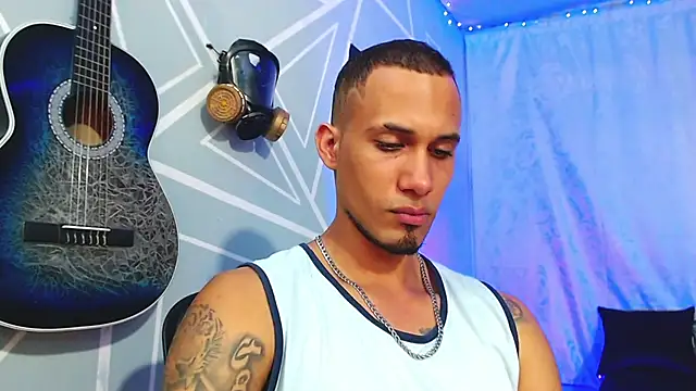 Snapshot of MagnusFrost chatting on 02/17/25, 10:47 MagnusFrost online show from 02/17/25, 10:47