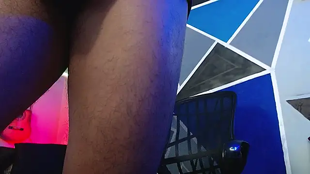 Snapshot of MagnusFrost chatting on 10/01/25, 03:23 MagnusFrost online show from 10/01/25, 03:23