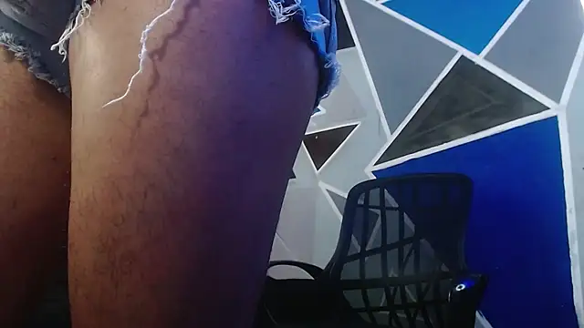 Snapshot of MagnusFrost chatting on 10/10/25, 02:54 MagnusFrost online show from 10/10/25, 02:54