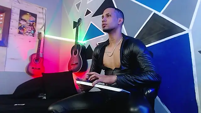 Snapshot of MagnusFrost chatting on 10/15/25, 05:51 MagnusFrost online show from 10/15/25, 05:51