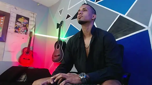 Snapshot of MagnusFrost chatting on 10/18/25, 06:05 MagnusFrost online show from 10/18/25, 06:05