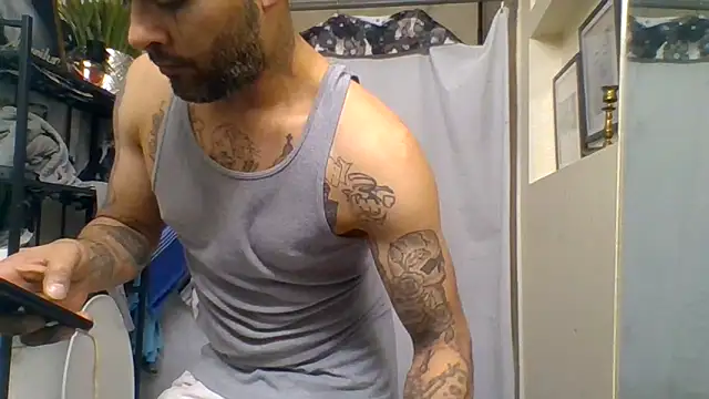 Houstonslong1 online show from 01/15/25, 05:50