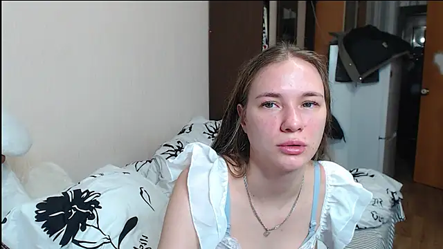 leila bambi  online show from 12/26/24, 09:26