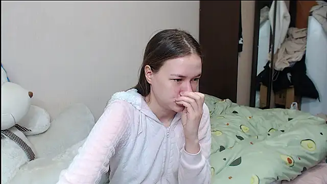 leila bambi  online show from 01/24/25, 07:18