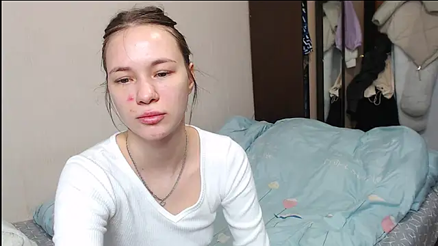 leila bambi  online show from 02/06/25, 10:26