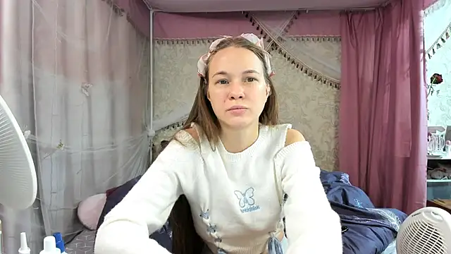 leila bambi  online show from 03/01/26, 08:55