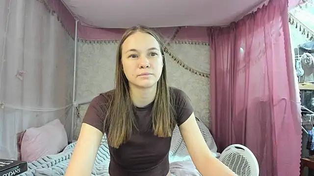 leila bambi  online show from 03/24/26, 02:22