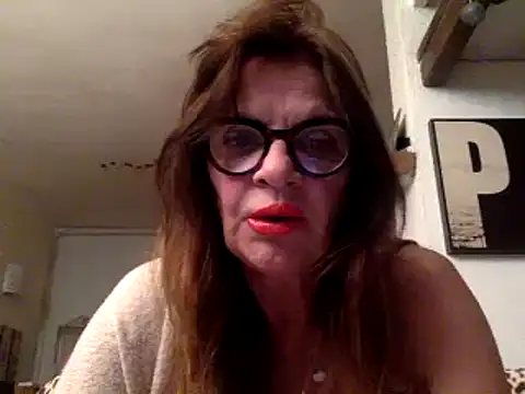 Snapshot of gildamilf chatting on 12/02/24, 08:00 gildamilf online show from 12/02/24, 08:00