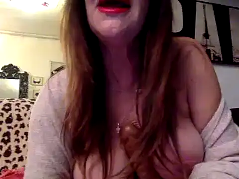 Snapshot of gildamilf chatting on 12/27/24, 06:53 gildamilf online show from 12/27/24, 06:53