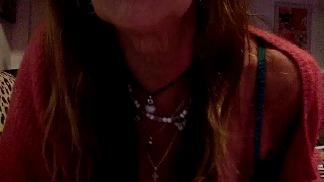 Snapshot of gildamilf chatting on 09/24/25, 06:44 gildamilf online show from 09/24/25, 06:44