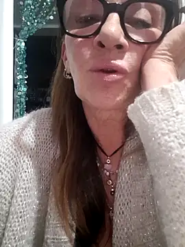 gildamilf online show from 04/15/26, 07:54