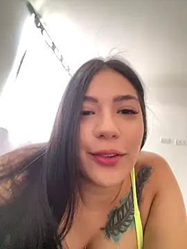 Snapshot of Latina_vanessa chatting on 09/17/25, 04:19 Latina vanessa online show from 09/17/25, 04:19