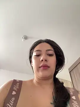Latina vanessa online show from 12/22/25, 01:30