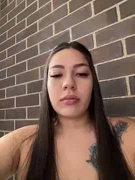 Latina vanessa online show from 04/29/26, 06:58