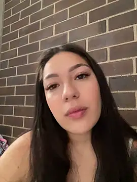 Latina vanessa online show from 04/30/26, 05:52