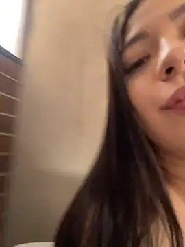Snapshot of Latina_vanessa chatting on 05/27/26, 08:17 Latina vanessa online show from 05/27/26, 08:17