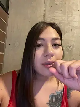 Snapshot of Latina_vanessa chatting on 06/17/26, 12:24 Latina vanessa online show from 06/17/26, 12:24