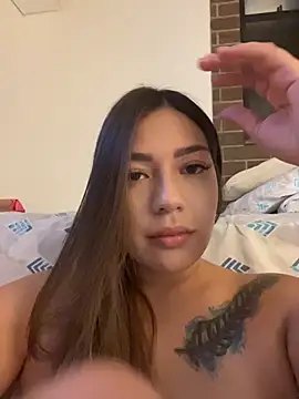 Snapshot of Latina_vanessa chatting on 07/18/26, 01:10 Latina vanessa online show from 07/18/26, 01:10