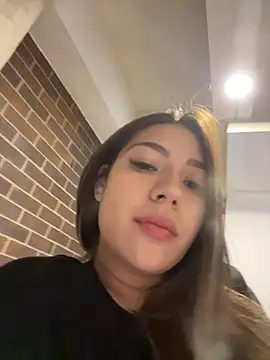 Snapshot of Latina_vanessa chatting on 07/21/26, 01:19 Latina vanessa online show from 07/21/26, 01:19