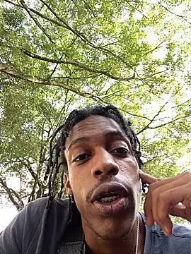 Larry-n-clouds online show from 12/17/25, 03:40