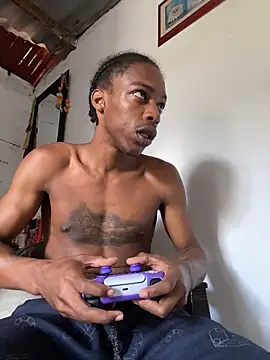 Larry-n-clouds online show from 01/18/26, 05:28