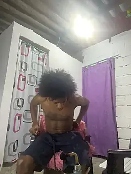 Larry-n-clouds online show from 04/04/26, 07:06