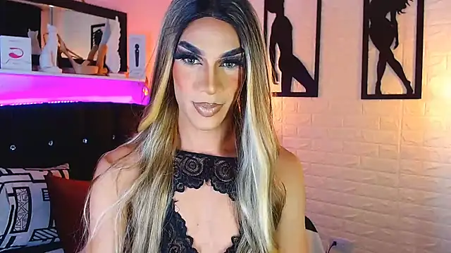 camila hootie online show from 02/05/25, 03:45